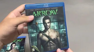 Arrow: The Complete First Season Blu-ray Unboxing