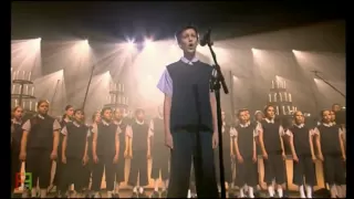 21. Les Choristes - ''Caresse Sur l'Océan''. ( En Concert ).