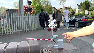 Level crossing toy at Farnham railway crossing @1bdrworkshop269 @SouthEastLevelCrossings