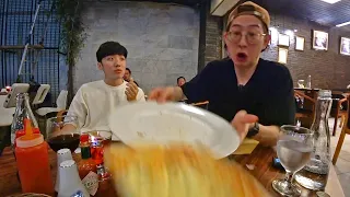 (Orang korea) TEMPAT MAKAN PIZZA TERENAK DI BANDUNG [Selamat Makan]