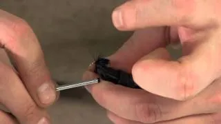 Musta muurahainen pintaperhon sidontaohje