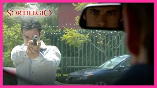 Sortilegio 1/4: Bruno organiza un atentado contra Alejandro | C-45 | tlnovelas