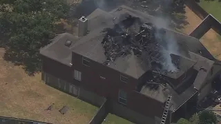 Home for sale goes up in flames near Stone Oak