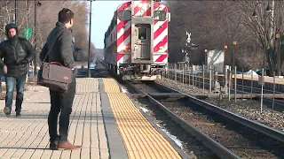 Metra increases train service for reverse commuters heading to north suburbs