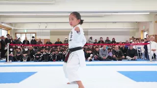 Karate girl  "Mahiro Takano" 11 years old. incredible awesome performance.