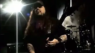 Dimebag Darrell plays Gary Moore’s ‘Still Got the Blues (For You)’