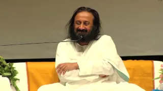 Why does our mind get attracted to negativity? Extract of talk given by Sri Sri Ravi Shankar