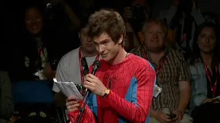 Andrew Garfield  Comic Con 2011 - legendado (ATIVE A LEGENDA)