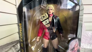 AEW UNRIVALED 14 TONI STROM FIGURE REVIEW