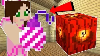 Minecraft: LUCKY BLOCK WEIRD!!! (BEACON APPLE, BALLOON HOE, & MORE!) Mod Showcase