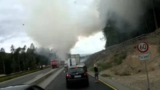 Lkw brennt auf der A3 komplett aus