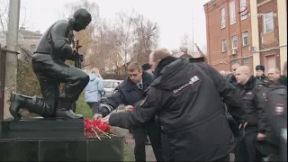 Полицейские почтили память своих коллег, погибших при исполнении служебного долга