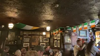 Brazen Head. (Oldest pub in Dublin)