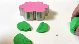 How to make a flower kinetic sand