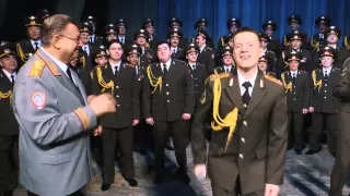 Russian police sings "Happy" by Pharell Williams (Happy new year!)