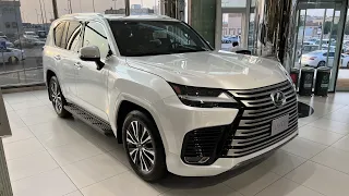 لكزس LX600 2023 الدرجة الاولى 3 صفوف 7 ركاب شاشات خلفية وارد الساير الكويت