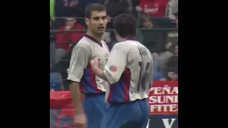 A 21-year-old Xavi giving Pep instructions during their Barca playing days 🧠