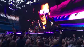 Muse - Plug In Baby (Live at the Etihad Stadium)