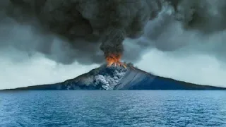 Monster itu telah terbangun! Gunung Berapi Anak Krakatau meletus di Indonesia!