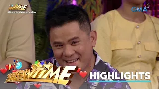 It's Showtime: Ogie Alcasid, pinairal na naman ang ka-gwapuhan! (EXpecially For You)