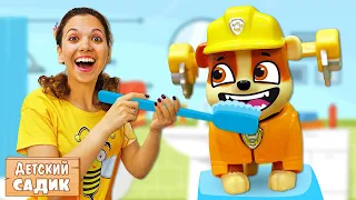 Видео для детей про игрушки – Щенячий Патруль чистит зубы! Детский сад Капуки Кануки