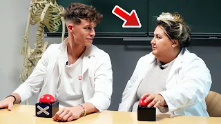 Sandra & Luca gehen zur SCHULE