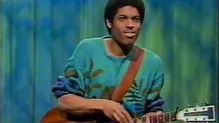 Stanley Jordan 1987 TV Interview - Two Hand Tapping Technique Explained