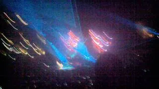 Watch The Throne Tour-Flashing Lights (Live @ Staple Center)