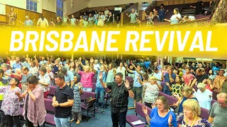 GOD'S MANIFEST HEALING POWER Brisbane Revival: stabbed 13 times, new hip, psych ward, spine, eyes