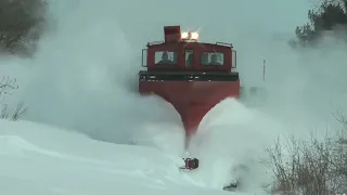 Trains Plowing Through Deep Snow!! Huge snow drifts vs trains❄🚆