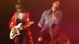 DNCE - Cake by the Ocean (live)