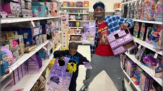 Son Convinces Dad To Buy Mystery Aphmau Plushies 😱