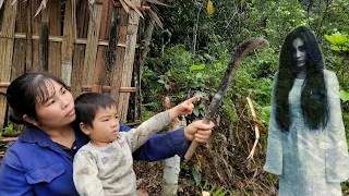 3 days of heavy rain, single mother in danger in the forest - Picking forest fruits to sell