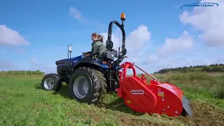 Farmtrac slår græsset