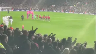 Incredible atmosphere at Elland Road as Man Utd win 4-2 against Leeds | From the stands #leemun