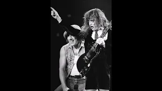 AC/DC- Hells Bells (Live Rio de Janeiro, Brazil, Jan. 15th 1985)