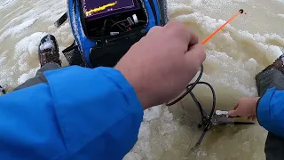 Lowrance Active Target Ice Bag, сумка для зимней рыбалки в действии