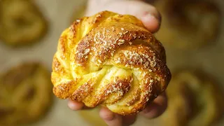 Garlic Cloud Rolls... the ultimate garlic bread?