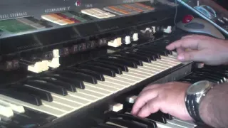 HAMMOND X66 - Rosas Rojas Para Una Dama Triste - Omar Garcia