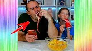 😂Prank on Dad!A snake in a bowl of chips! #shorts by SIZZULIKI