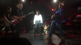 Alice Cooper "School's Out" @ "Christmas Pudding" Celebrity Theatre Phoenix, AZ Dec 14, 2019