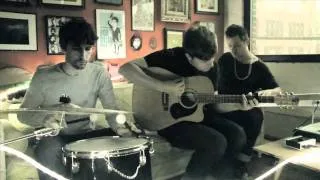 High Highs - Flowers Bloom (live acoustic on Big Ugly Yellow Couch)