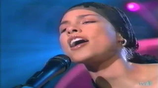 Alicia Keys - "A Woman's Worth" (Música Sí)