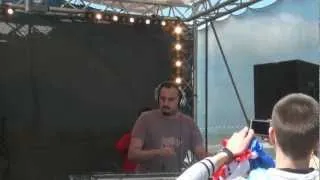 Basil O'Glue playing Morvan - Kiss Of A Muse (Wellenrausch Mix) @ Luminosity Beach Festival 2012 P12