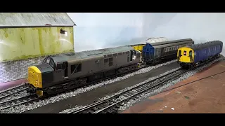 New Layout First Running Session|OO Shelf&Micro Model Railways