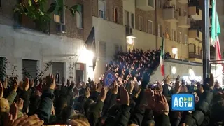 Saluti romani e 'Presente' davanti alla sede di Acca Larenzia per ricordare i militanti uccisi