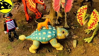 Bumpy Caught by Thieves | Jurassic World Camp Cretaceous toys dilophosaurus dinosaurs fight