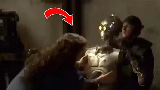 This rare deleted scene with Padme & C3PO is weird