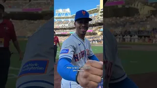 Lindor 🤝 Pregame fistbumps