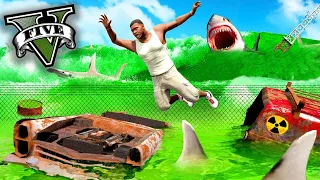 CRUZANDO una PISCINA TOXICA en GTA 5! ☢️ (MODS) - ElChurches